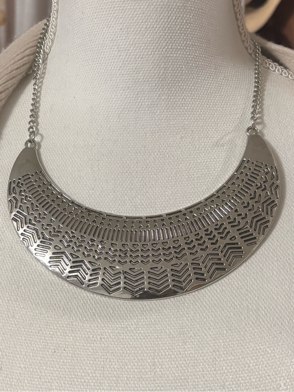 American Vintage Silver Etched Collar Necklace